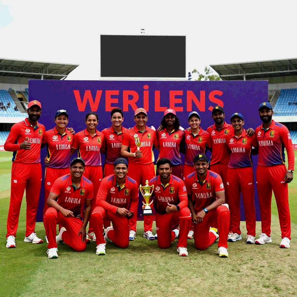 ১৩ উইকেটের দিন: অস্ট্রেলিয়ার পতন নাকি দক্ষিণ আফ্রিকার কাঠামোগত জয়?